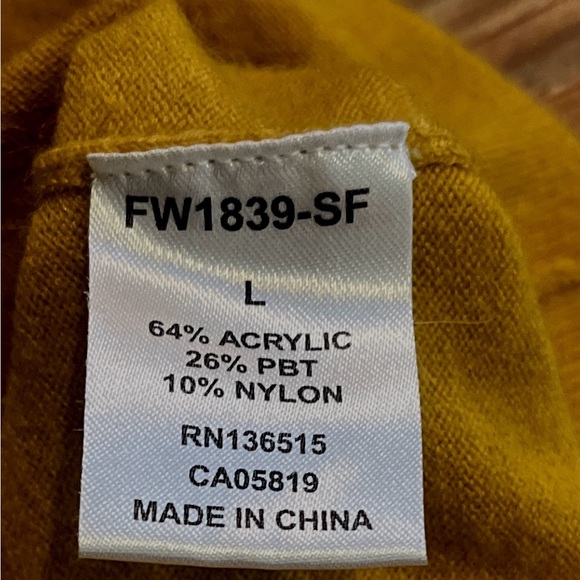 Harper Lane Elegant Women's Mustard Crewneck Top - Picture 6 of 8